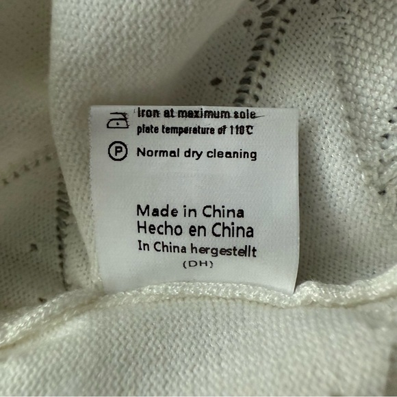 NEW Cream Ivory Soft Knit Cropped Cardigan Sweater Size Medium Balletcore - Picture 10 of 13